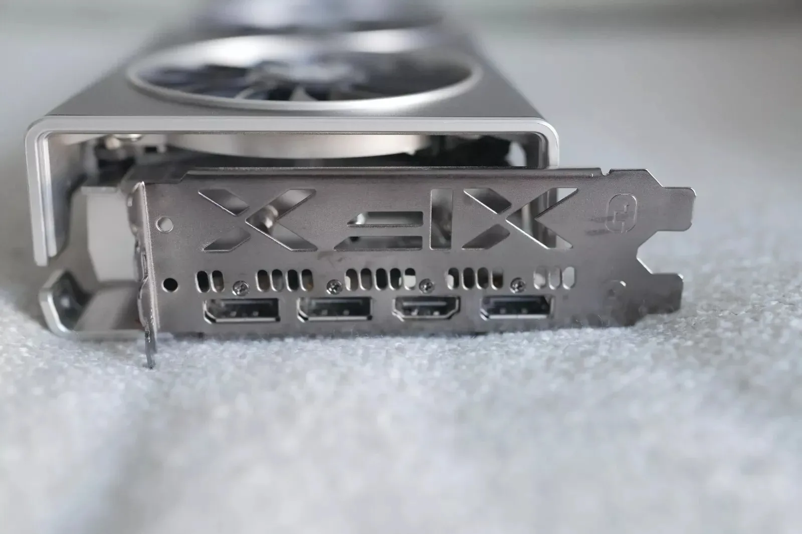 Фото Бывший в употреблении XFX SPEEDSTER QICK 319 AMD Radeon RX 6700 XT BLACK Gaming 12GB GDDR6X... №2