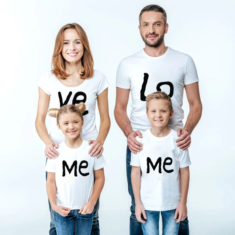 Модные Семейные комплекты, футболка с надписью LO VE ME, веселая парная футболка с коротким рукавом, одежда для мальчиков, девочек, отцов, мам