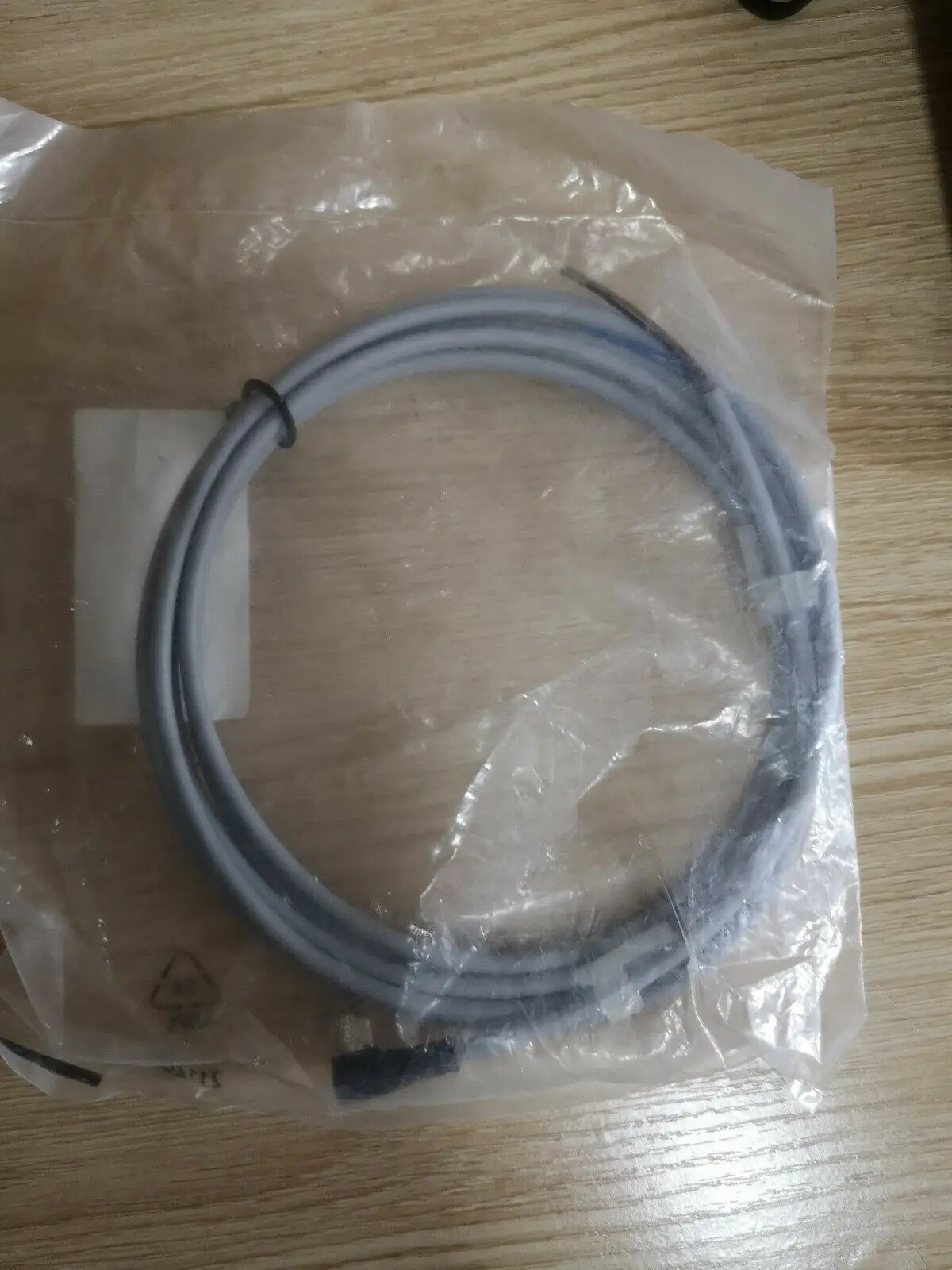 Фото Новый USB-кабель Festo NEBU-M8W3-K-2.5-LE3 541338, 1 шт. №2