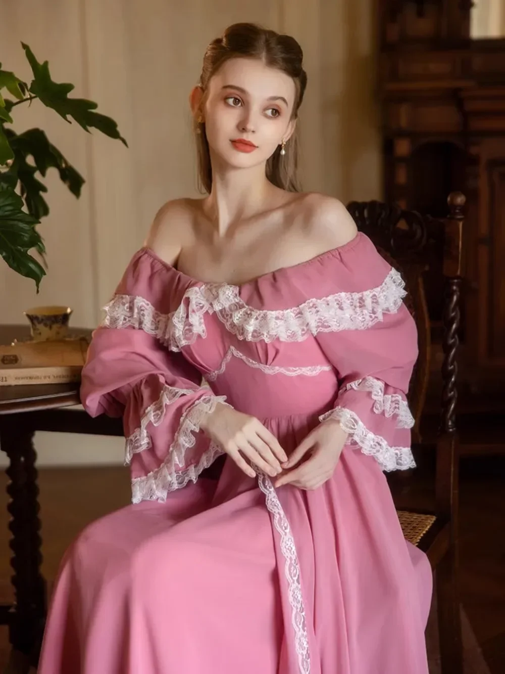 Фото Princesa Lolita Vestido A-Line, Rosa Campo, Renda 3D, Печворк, Manga Comprida, Um Pescoço, Оригинал, Преподавайте самостоятельно, Outono №2