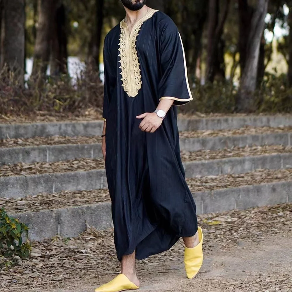 Фото Модный мужской мусульманский халат Jubba Thobes в этническом стиле Jubah Lelaki Lengan Panjang Loose Casual V-образным вырезом со средним рукавом молитвенный халат Murah №2