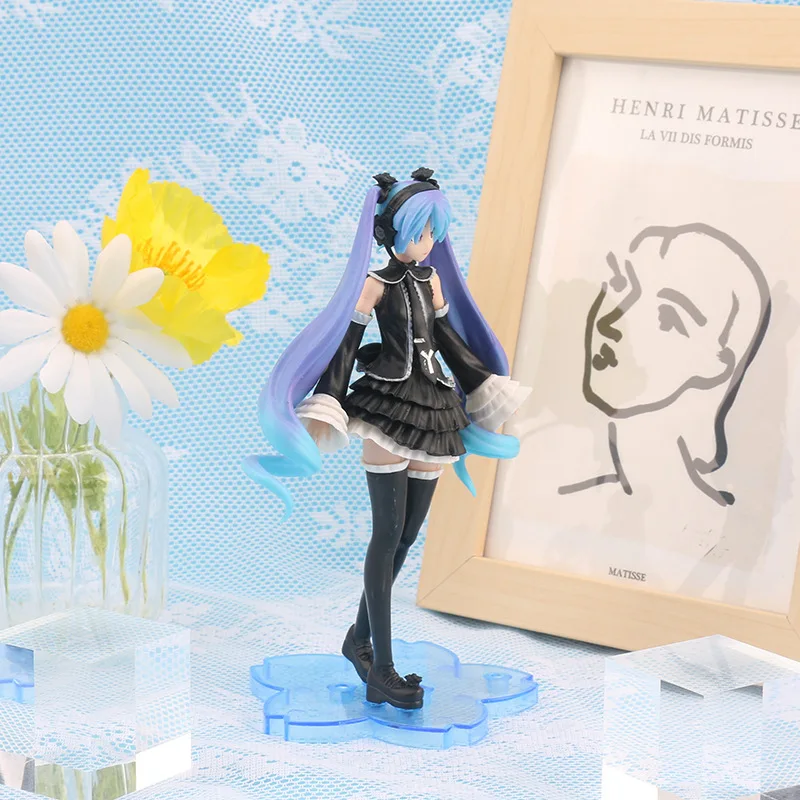 Фото Фигурки героев аниме Hatsune Miku, черное платье, крутая красивая девушка, настольное украшение, Коллекционная модель из ПВХ, игрушки, подарки для детей №3