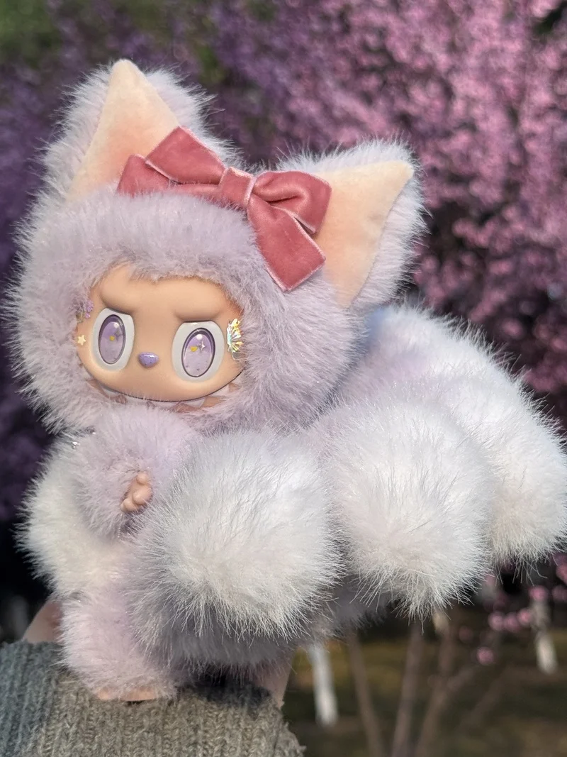 Фото Новая оригинальная Labubu фиолетовая девятихвостая лиса Labubu, креативная сменная кукла, фигурка «сделай сам», виниловая подвеска, модель куклы, игрушки, подарки на складе №3