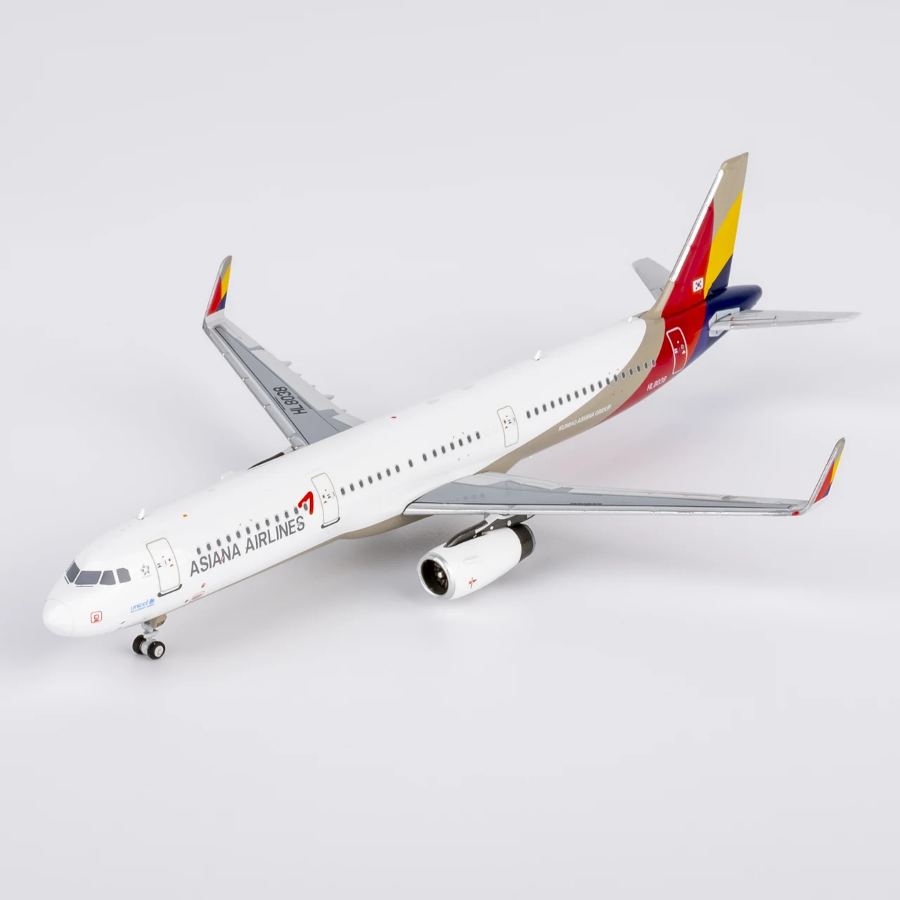 Фото 13126 Коллекционный самолет из сплава в подарок, модель NG 1:400 Asiana Airlines «StarAlliance», Airbus A321-200, литая под давлением модель самолета HL8038 №4