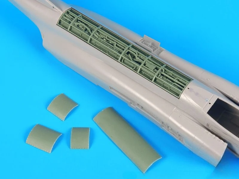 Масштаб 1/48, литая под давлением смола, детали самолета, модель в сборе, комплект F4J Phantom Spine, модель электроники в разобранном виде и неокрашенная