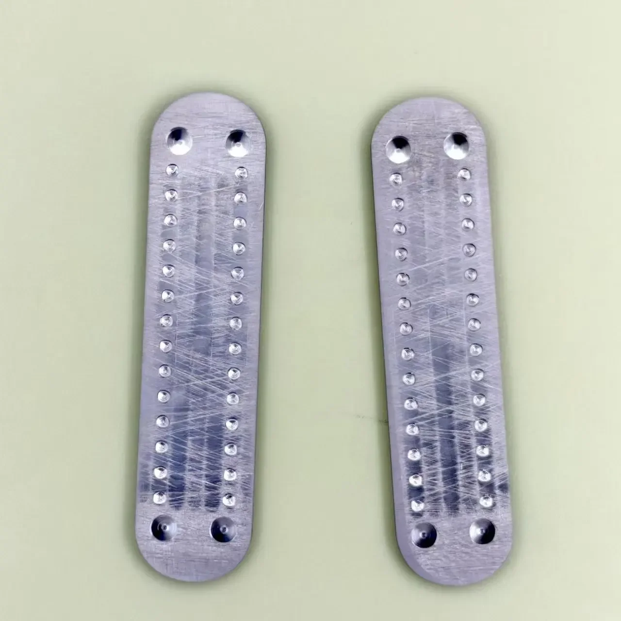 Фото Новая нашивка на ручку ножа из титанового сплава для ножа VICTORINOX RAMBLER 0,6363 58 мм №3