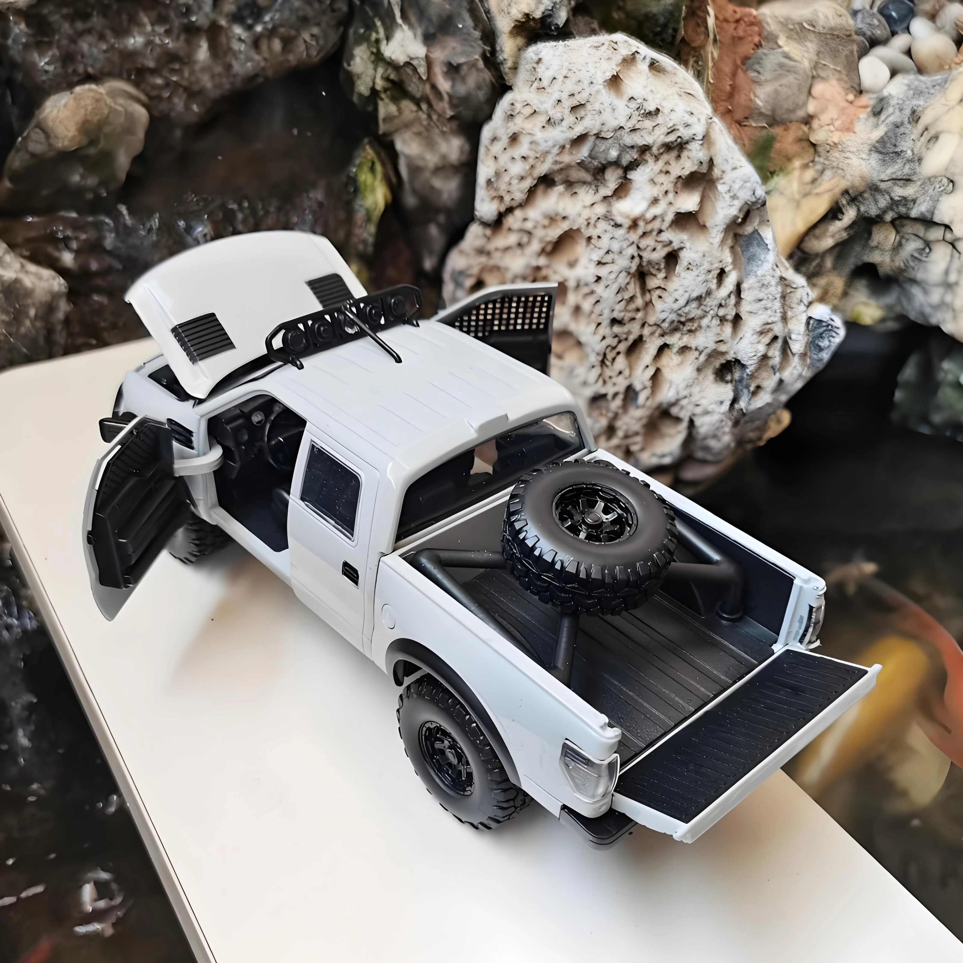JADA 1:24 Ford F-150 SVT Raptor 2011, легкосплавный автомобиль, литье под давлением и игрушечный транспорт, модель автомобиля, миниатюрная масштабная модель автомобиля для детей (art.: 3920ccbb5ebb7) - 3920ccbb5ebb7