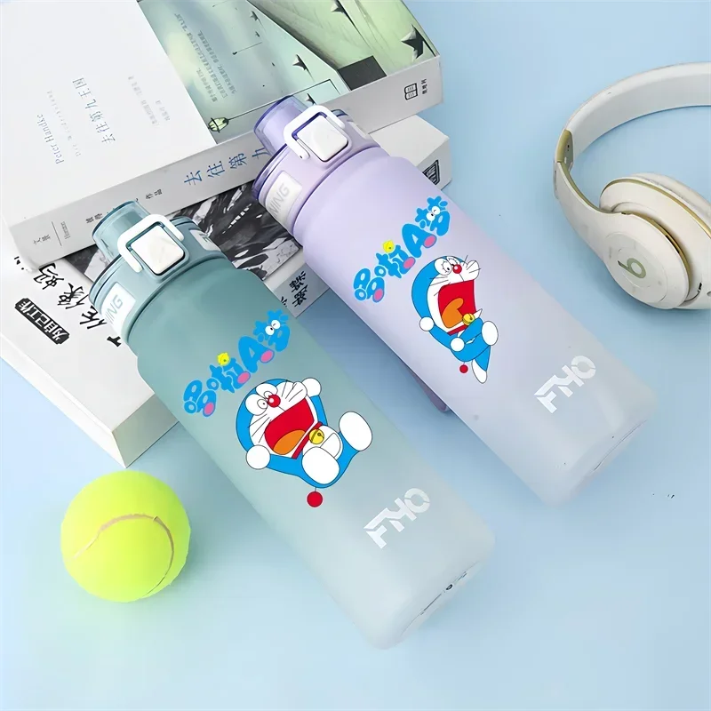 Пластиковая антикапельная бутылка для воды Doraemon 750 мл для фитнеса и спорта, питьевая бутылка большой емкости для детей и студентов