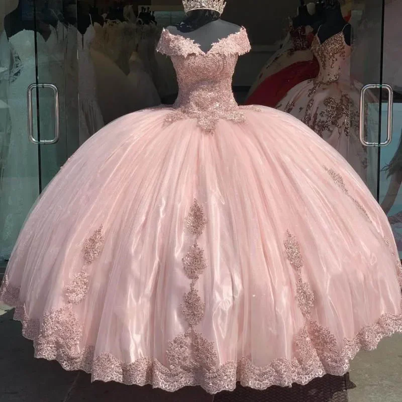 Розовые платья принцессы Quinceanera с открытыми плечами и кружевной аппликацией Sweet 16, кружевные платья для выпускного вечера, Vestidos De 15 años XV, бальные платья
