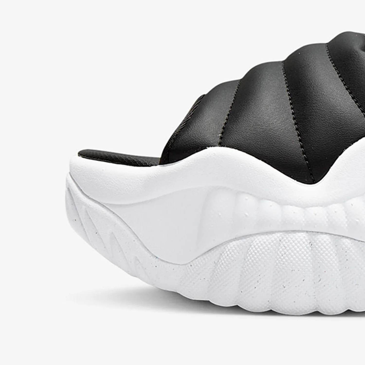 Фото Женские сандалии Nike Genuine Adjust Force Sandal на толстой подошве DV2136-001 №2