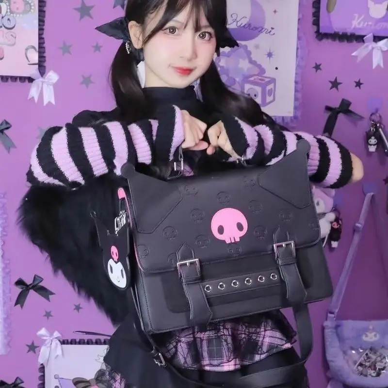 Фото Новая популярная сумка через плечо Kuromi, новый кавайный рюкзак в японском школьном стиле с регулируемым ремешком для девочек-подростков, милый модный кошелек, игрушки №2