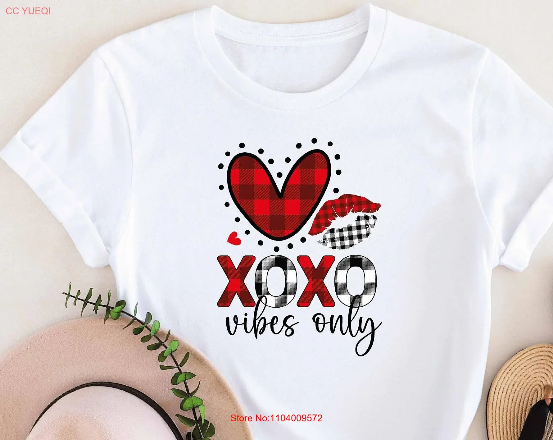 Футболка XOXO Vibes на День Святого Валентина в клетку Buffalo Love Hugs and Kisses на День святого Валентина с длинными или короткими рукавами