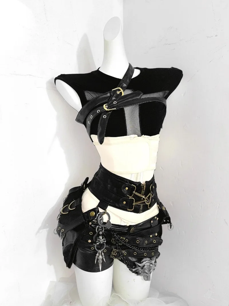 Фото Оригинальная футболка Subculture Diablo Gothic Cross, кожаная футболка с уплотнением на талии, супер шорты, костюм Spice Girl для женщин №2
