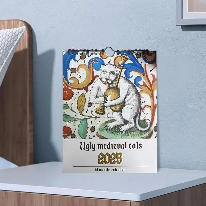 Фото Уродливый средневековый календарь с котом 2025 Средневековый настенный календарь с рисунком кота Семейный планировщик и ежедневный органайзер Уродливые узоры средневековых кошек №2