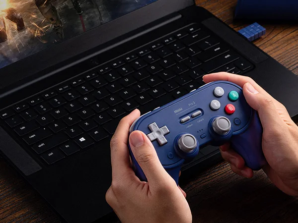 Фото Беспроводной Bluetooth-контроллер 8BitDo Pro 3, Джойстики TMR, с зарядной док-станцией для коммутатора 1/2 Windows, Apple, Android, SteamOS ﻿ №2