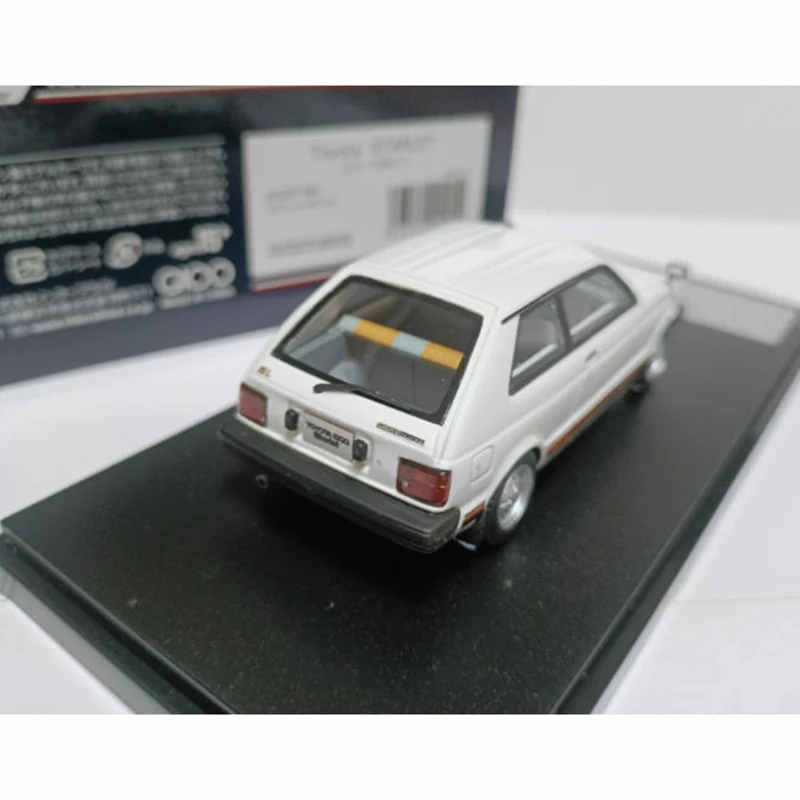 Фото Приветственная история, масштаб 1/43, Starlet Si 1982, модель автомобиля из сплава, коллекция, дисплей, игрушки, подарки, сувениры №2