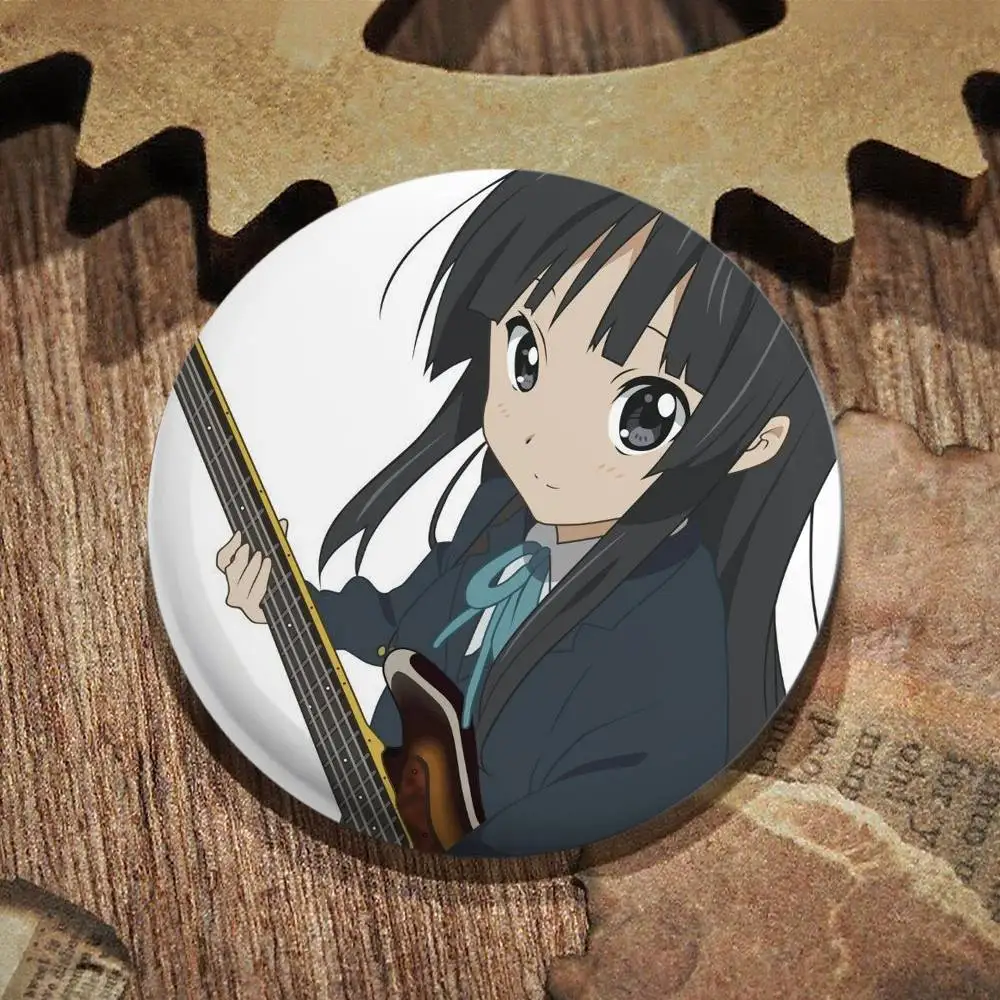 Фото Мио Акияма Аниме K-ON! Значки аниме круглый лазерный значок мультяшная брошь одежда аксессуары для рюкзака лацкан №5