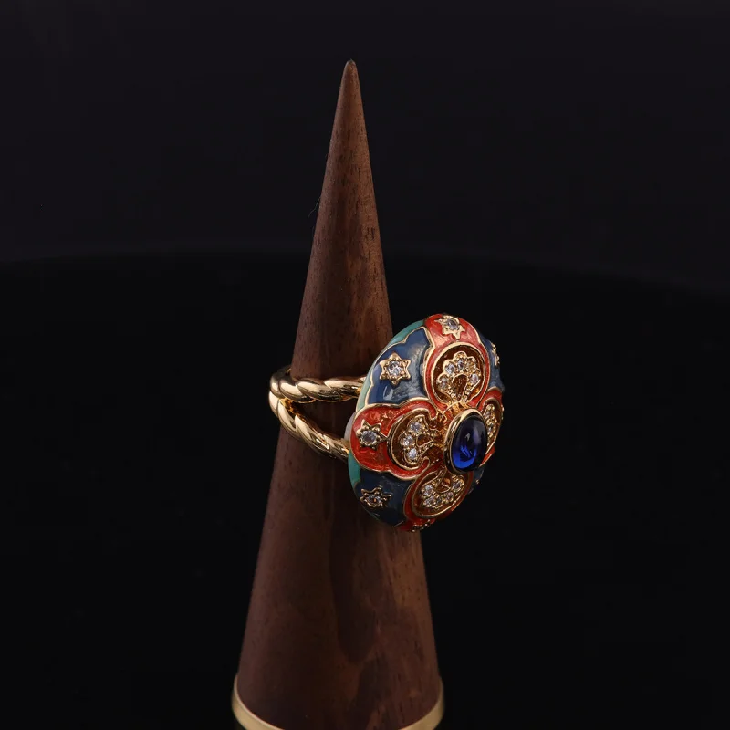Фото Красочное регулируемое открытое кольцо с эмалью Royal Heritage - женское кольцо из сложности с цветочным принтом для вневременной элегантности №4