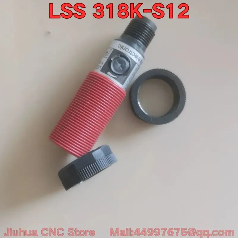 Фото Новый фотоэлектрический датчик LSS 318K-S12. №3