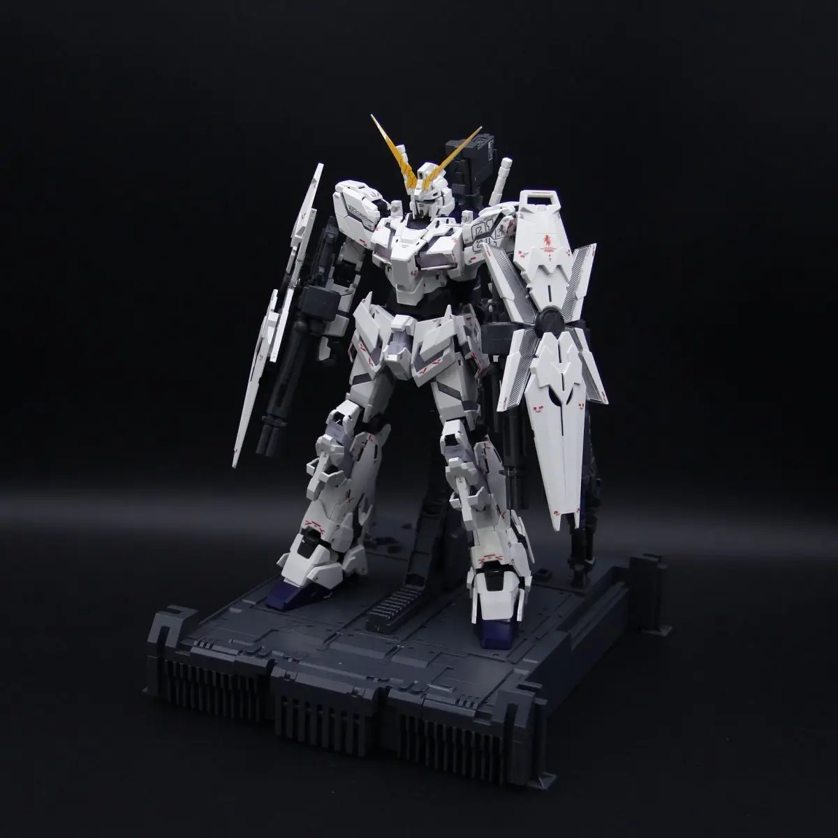 Фото В наличии модель SHENMA MG 1/100 MGEX Unicorn Ver Ka, сборная модель, комплект со световой фигуркой, пластиковые модели, наборы игрушек, подарок №2