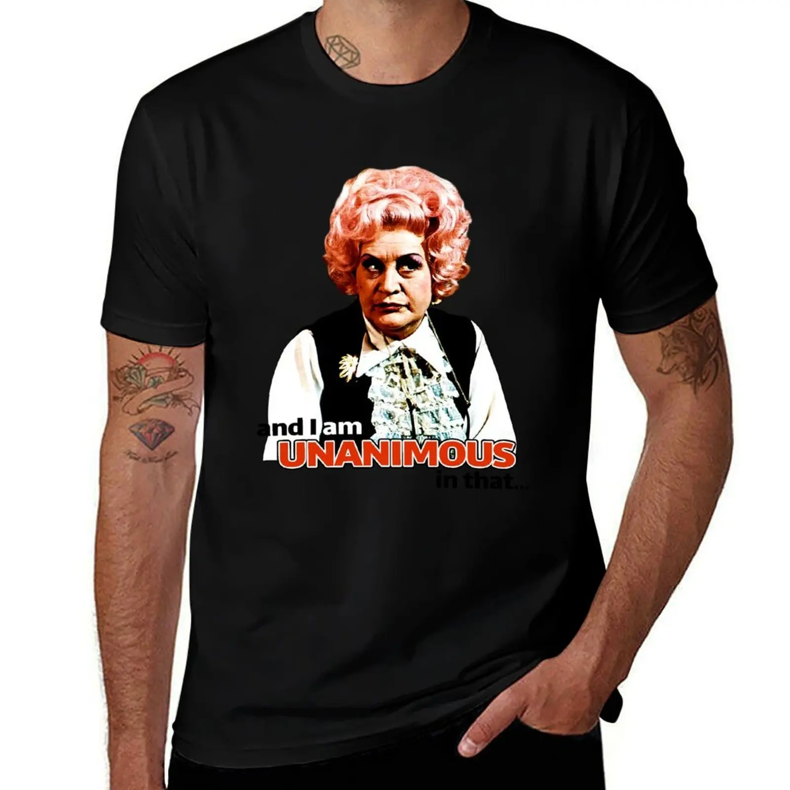 Футболка унисекс для мужчин, женщин и девочек Are Being Served Mrs Slocombe Mollie Sugden Cult TV Comedy, винтажный подарок для мужчин, женщин и девочек