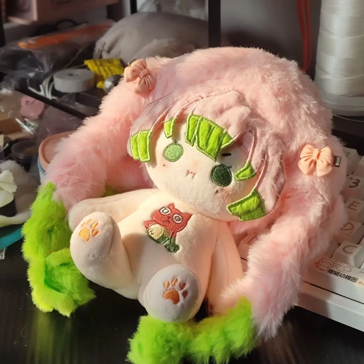 Игра Kanroji Mitsuri Аниме Kawaii Косплей Плюшевая кукла Хлопок Мягкое тело Одежда Плюшевая подушка Игрушки Подарок Рождество 20 см