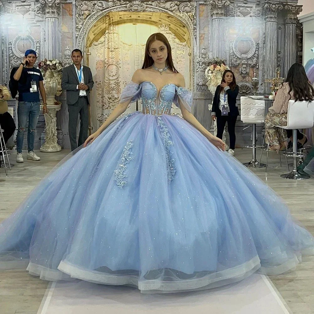 Небесное голубое платье Quinceanera, бальное платье с открытыми плечами, блестящие, расшитые блестками, с цветочной аппликацией, торжественное платье Vestidos De 15 Anos