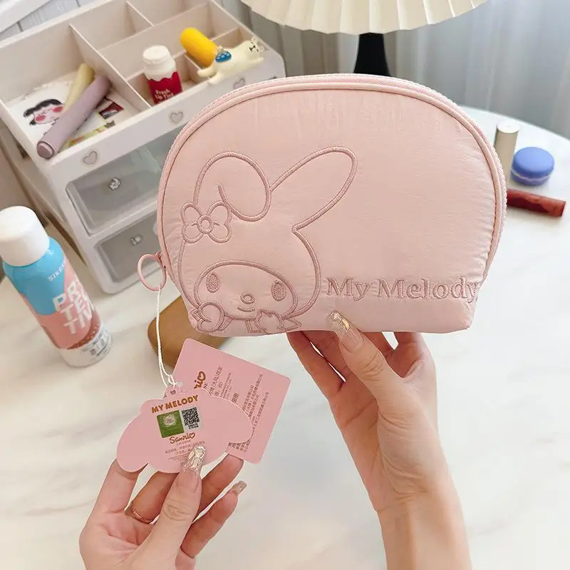 Милая косметичка Sanrios Kuromi My Melody, простая сумка для рук, большая вместимость, высокий внешний вид, дорожная косметичка, модный подарок (art.: 3920ce4b3fe25) - 3920ce4b3fe25