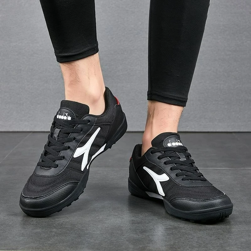 Classic Brand Football Shoes For Men Women Black Turf Soccer Shoes Big Boy Anti Slip Indoor Training Shoes Couples Size 37-45 (art.: 3920cfc6ccbbe) - 3920cfc6ccbbe