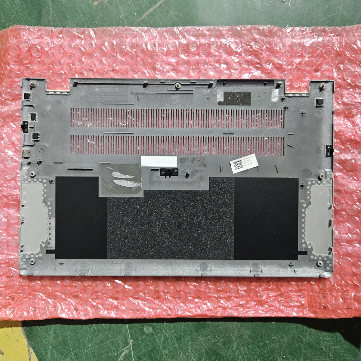 Новый оригинальный нижняя крышка для ноутбука Dell Inspiron 13 7300 серии, нижняя часть корпуса в сборе D3YN9 460.0KV08.0003 (art.: 3920d2092bfb9) - 3920d2092bfb9