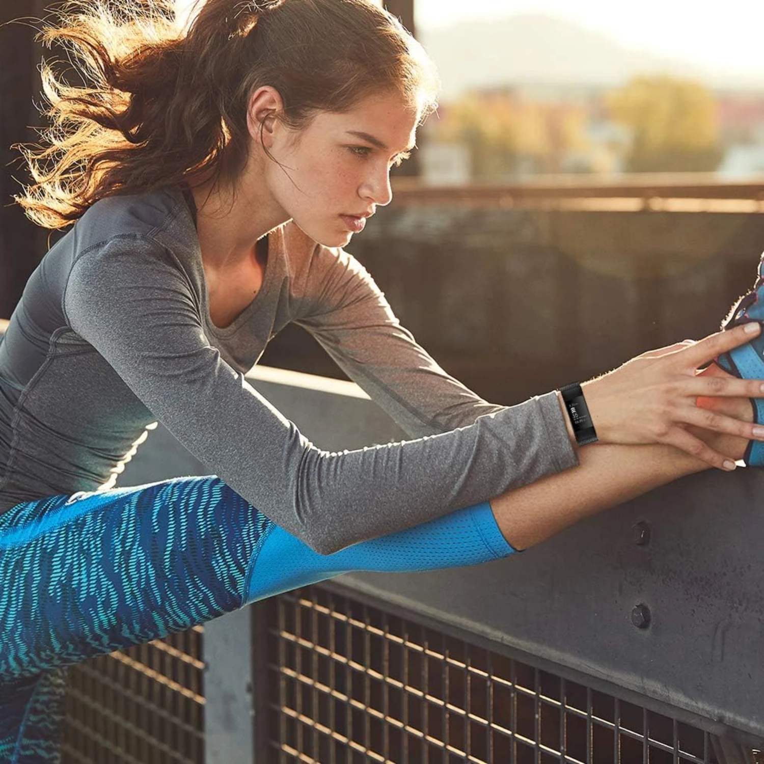 Фото Ультрапрочный модный современный регулируемый кожаный ремешок для Fitbit Charge 4/3-прочный, совместимый, нейтральный, стильный №5