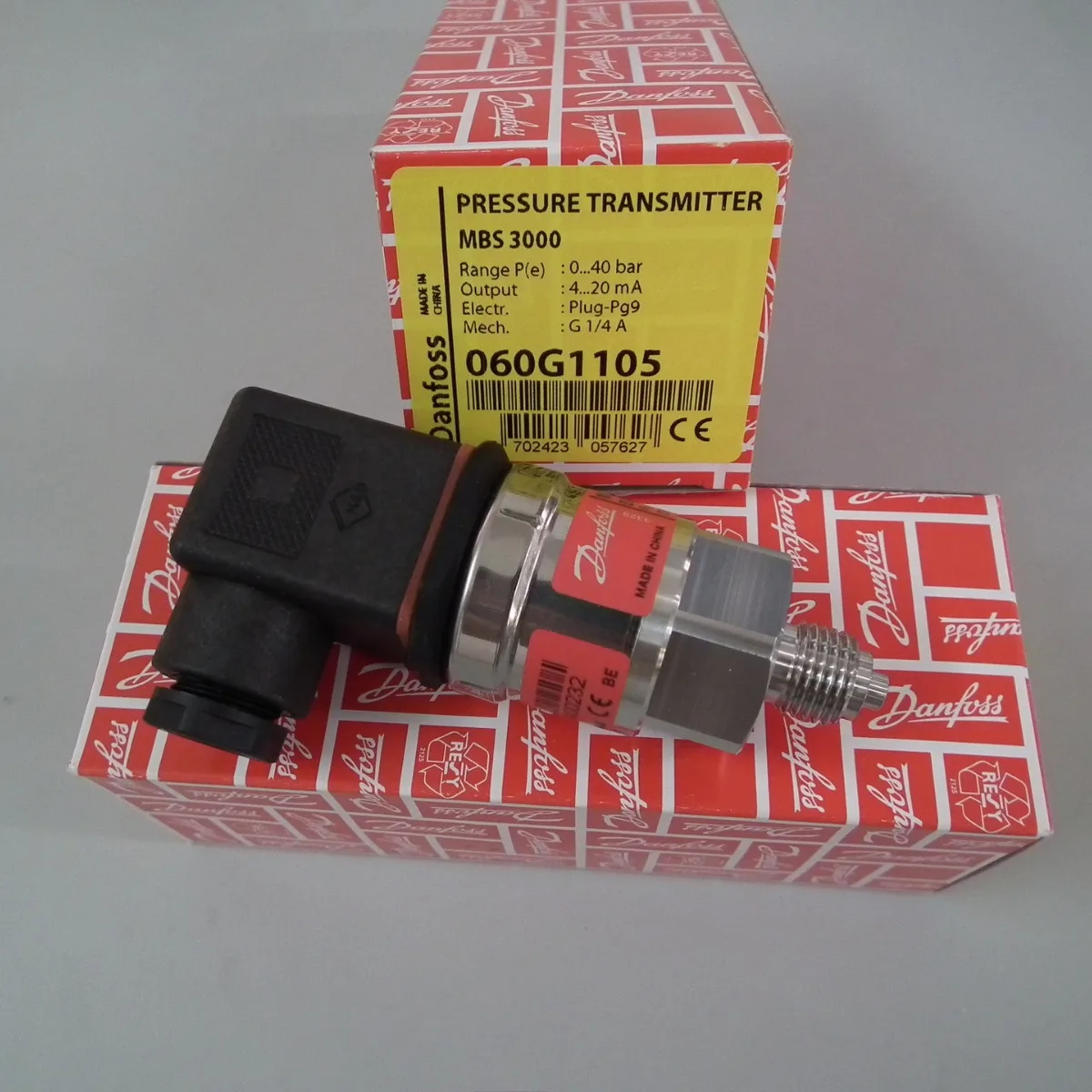 Фото Датчик датчика давления Danfoss MBS3000 2025 года 060G6139 Danfoss 0-250 бар №3