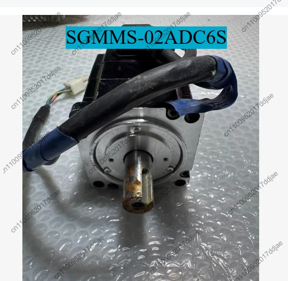 Серводвигатель SGMMS-02ADC6S, 200Вт, 220В, трехфазный, крутящий момент 0,637Н·м