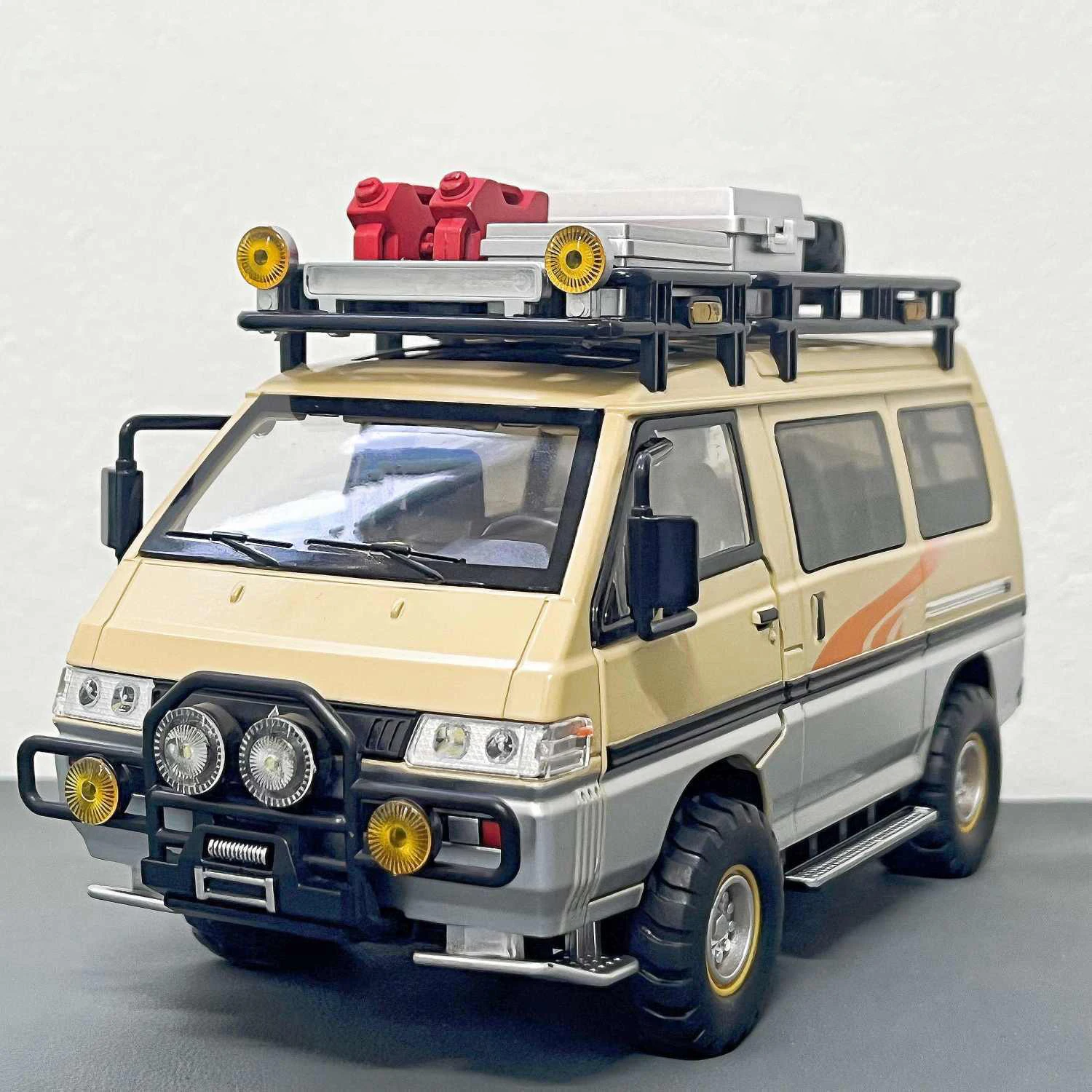 1:24 Mitsubishi Delica Mini Off Road VAN RV, модель автомобиля из сплава, звук и свет, детские игрушки, коллекционные предметы, подарок на день рождения