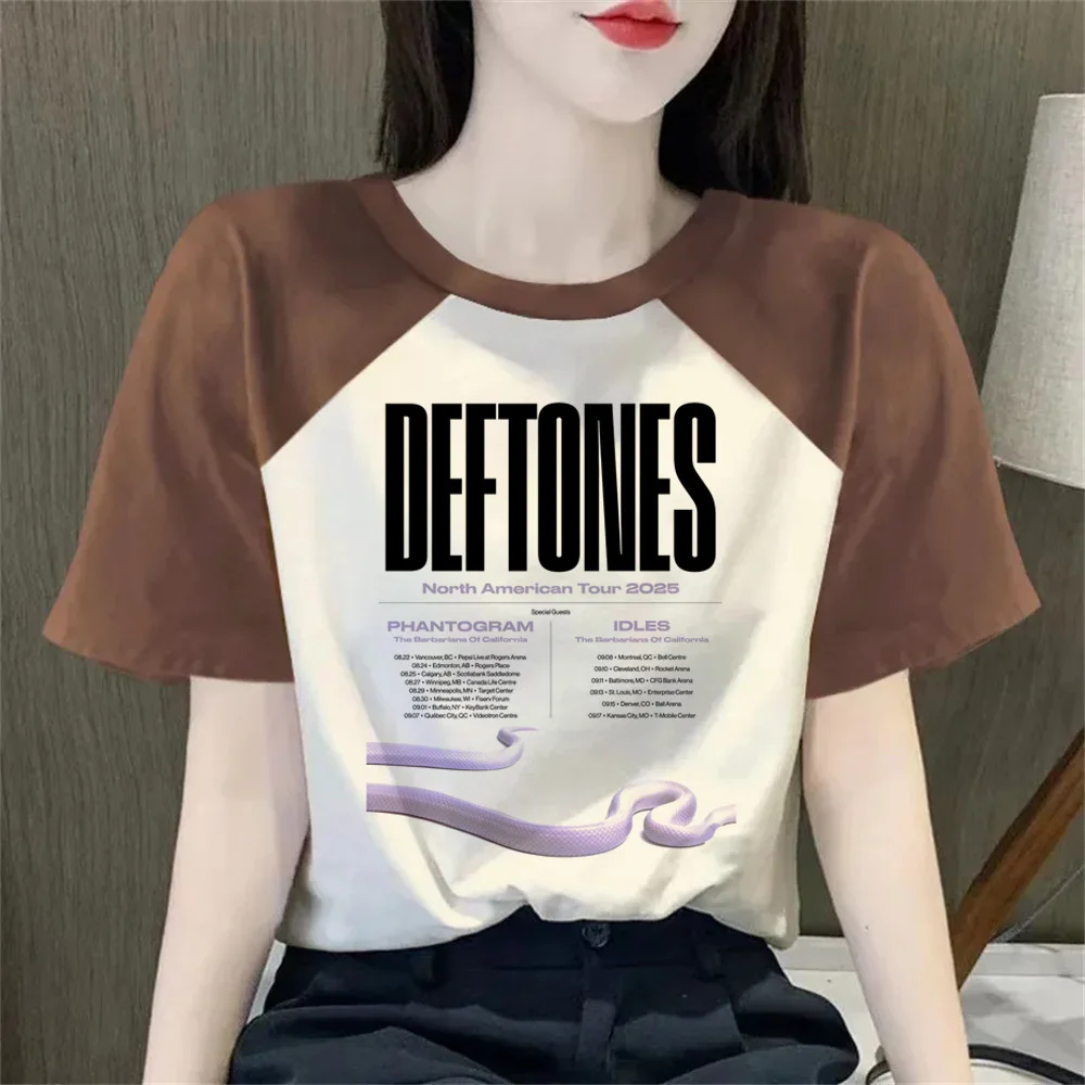 Фото Женская футболка Deftones в готическом стиле, удобная женская красочная футболка в стиле панк 80-х годов, дышащая винтажная эстетичная поп-культура, панк-графическая футболка №2