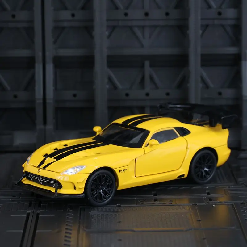 Фото 1:32 модель автомобиля из сплава viper, рулевое управление, амортизация, детская акустооптическая игрушечная дверь, можно открыть, подарок на день рождения №3