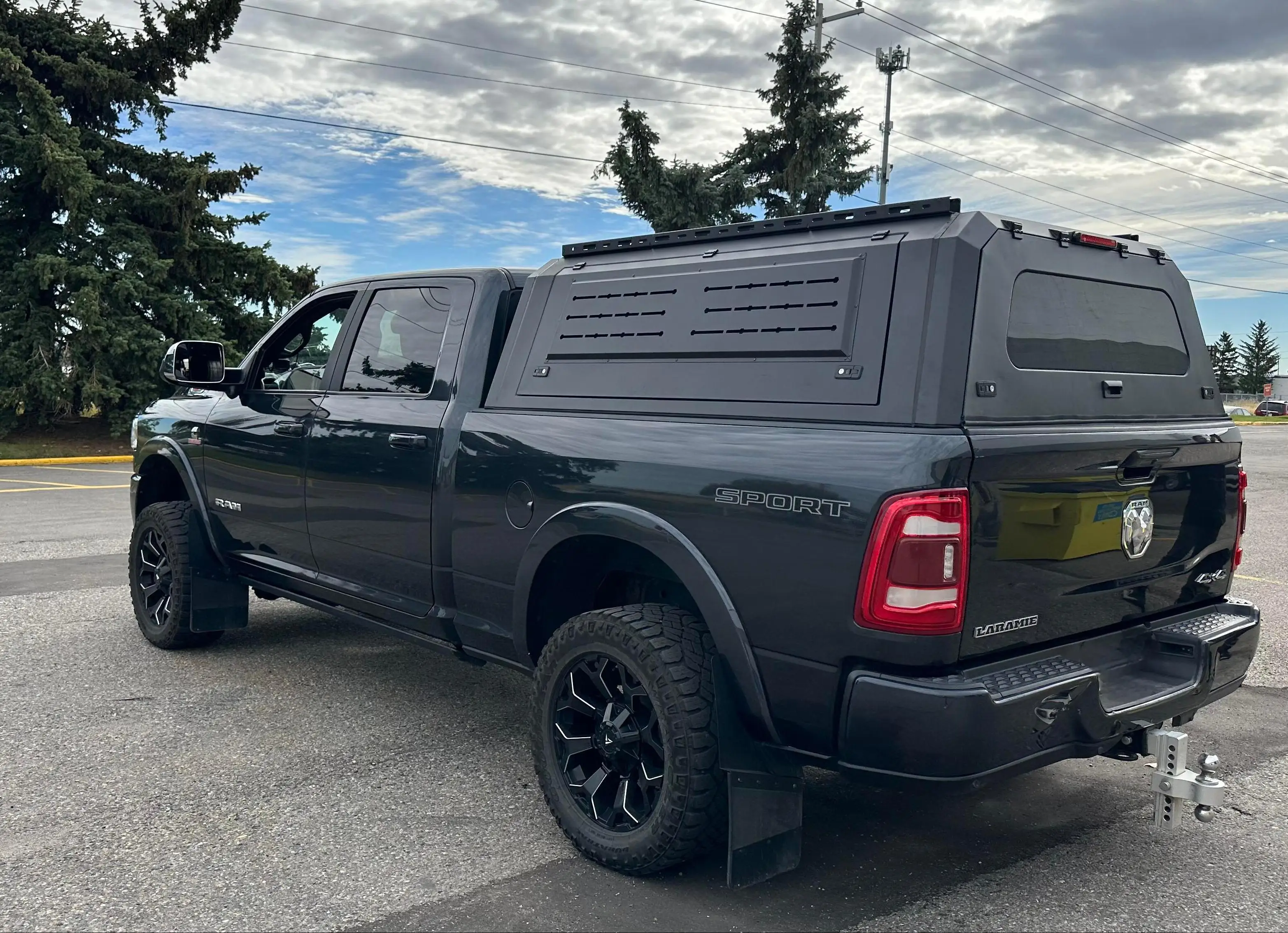 Фото Топпер на заказ для пикапа для Ford F150 Tundra Cap, заводская низкая цена, пикап с жестким верхом, навес 4X4, готовый к бездорожью Dodge Ram №2