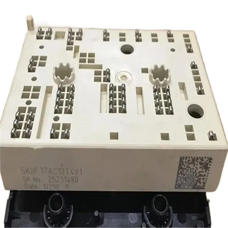 Массовая упаковка SKIIP39AC12T4V1 SKIIP37AC12T4V1 SKIIP38AC126V2 SKIIP39AC126V1 SKIIP37AC126V1 SKIIP38AC12T4V1 Лот электронных компонентов