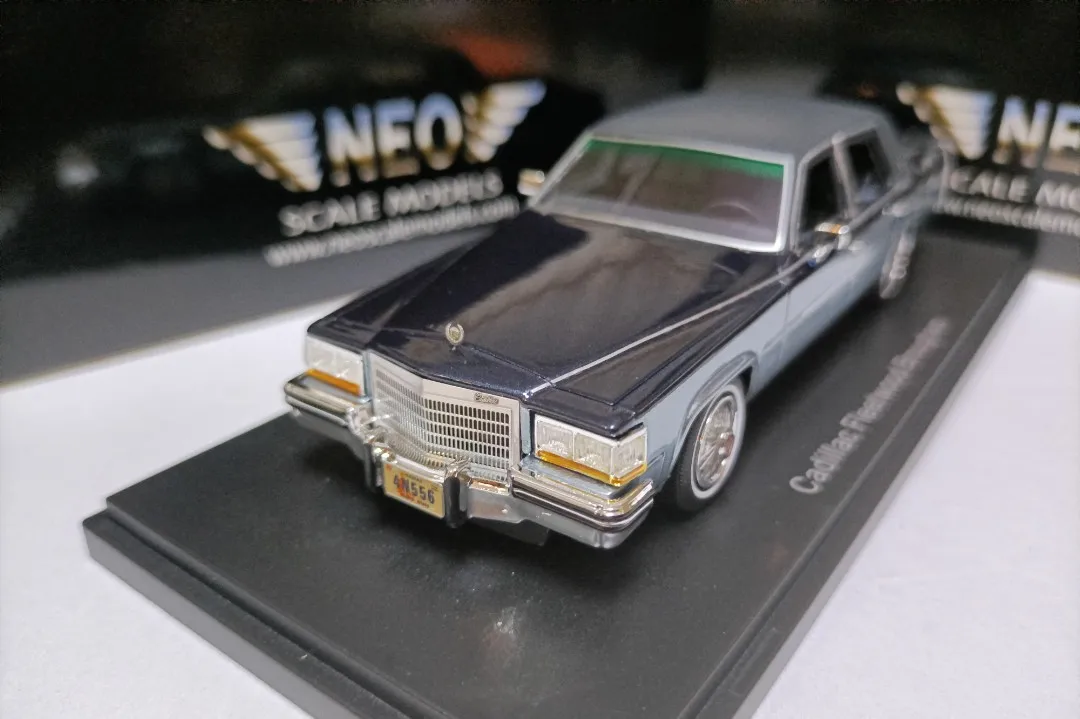 Фото Neo 1 43 Cadillac Wood 4-дверная модель лимузин Cadillac Fleetwood 1982 г. №2
