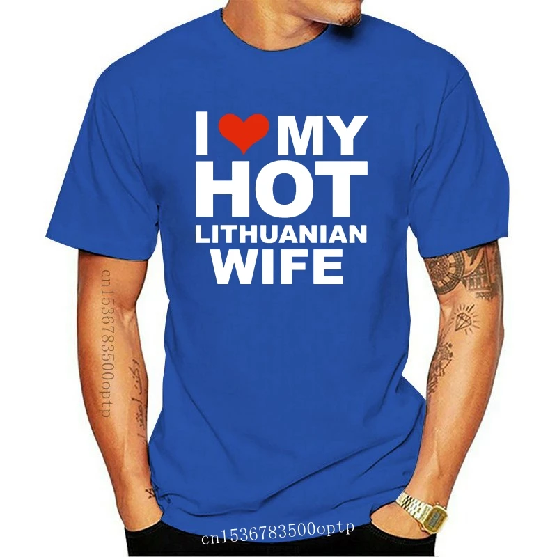 Футболка мужская с надписью «I Love My Hot»