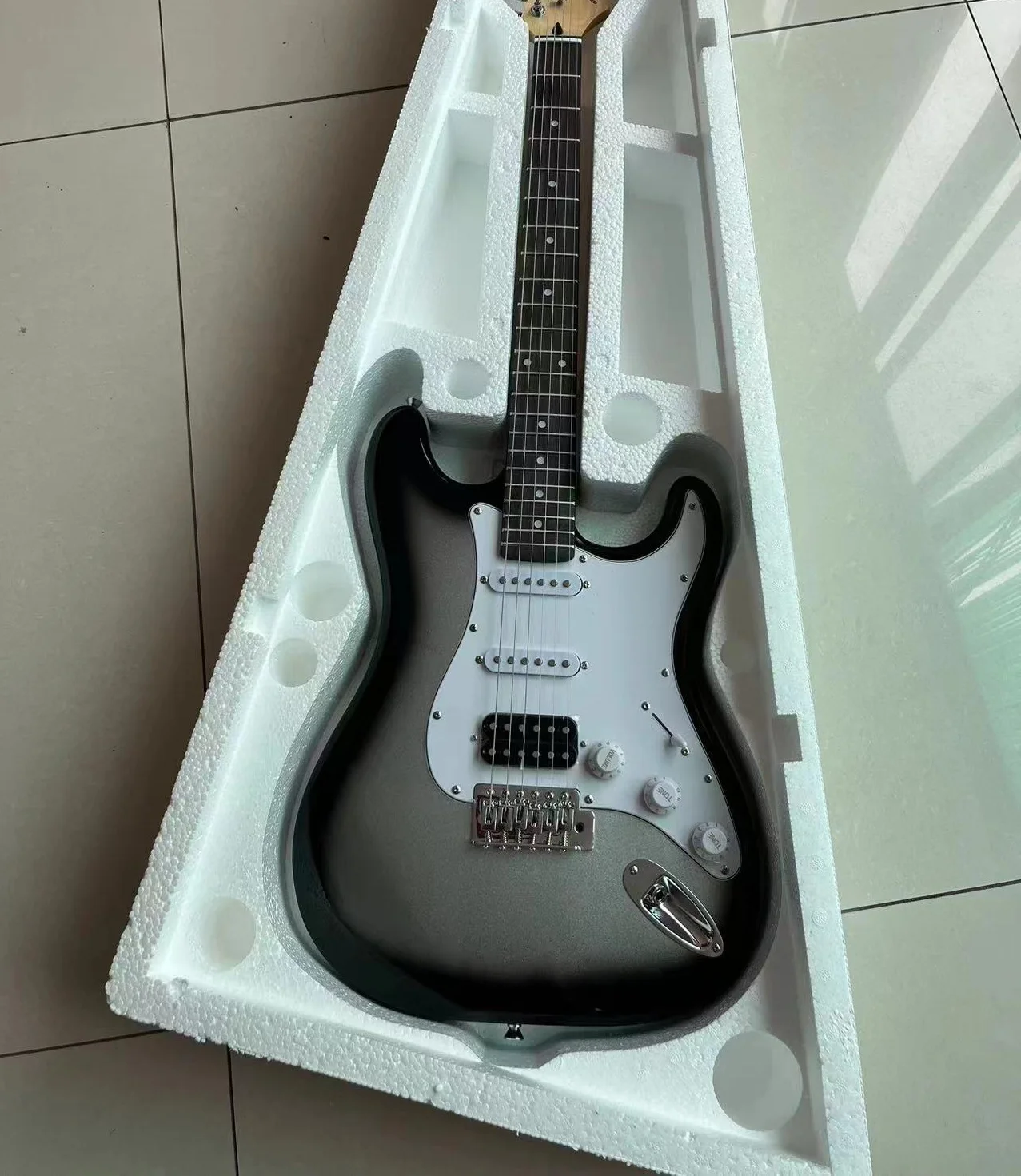 Отправка в течение 5 дней stratocaste-r custom body 6 строк электрической гитары в наличии fssadva (art.: 3920c503df3da) - 3920c503df3da