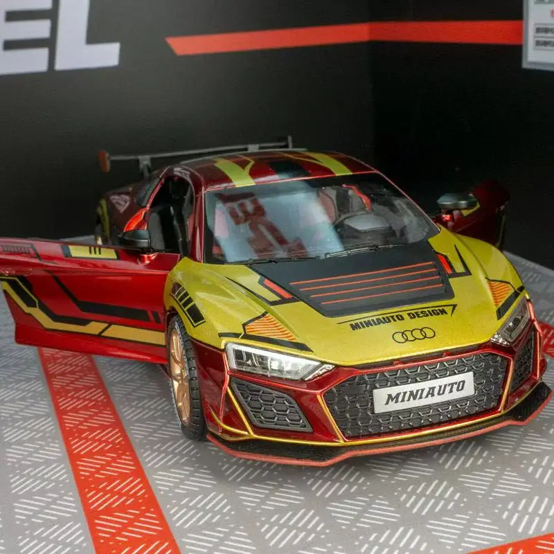 1:24 AUDI R8 IRON GTR Модель спортивного автомобиля Игрушечный сплав Литье под давлением Металл Моделирование транспортных средств Звуковой свет Модель автомобиля для детей Мальчик Подарочная игрушка
