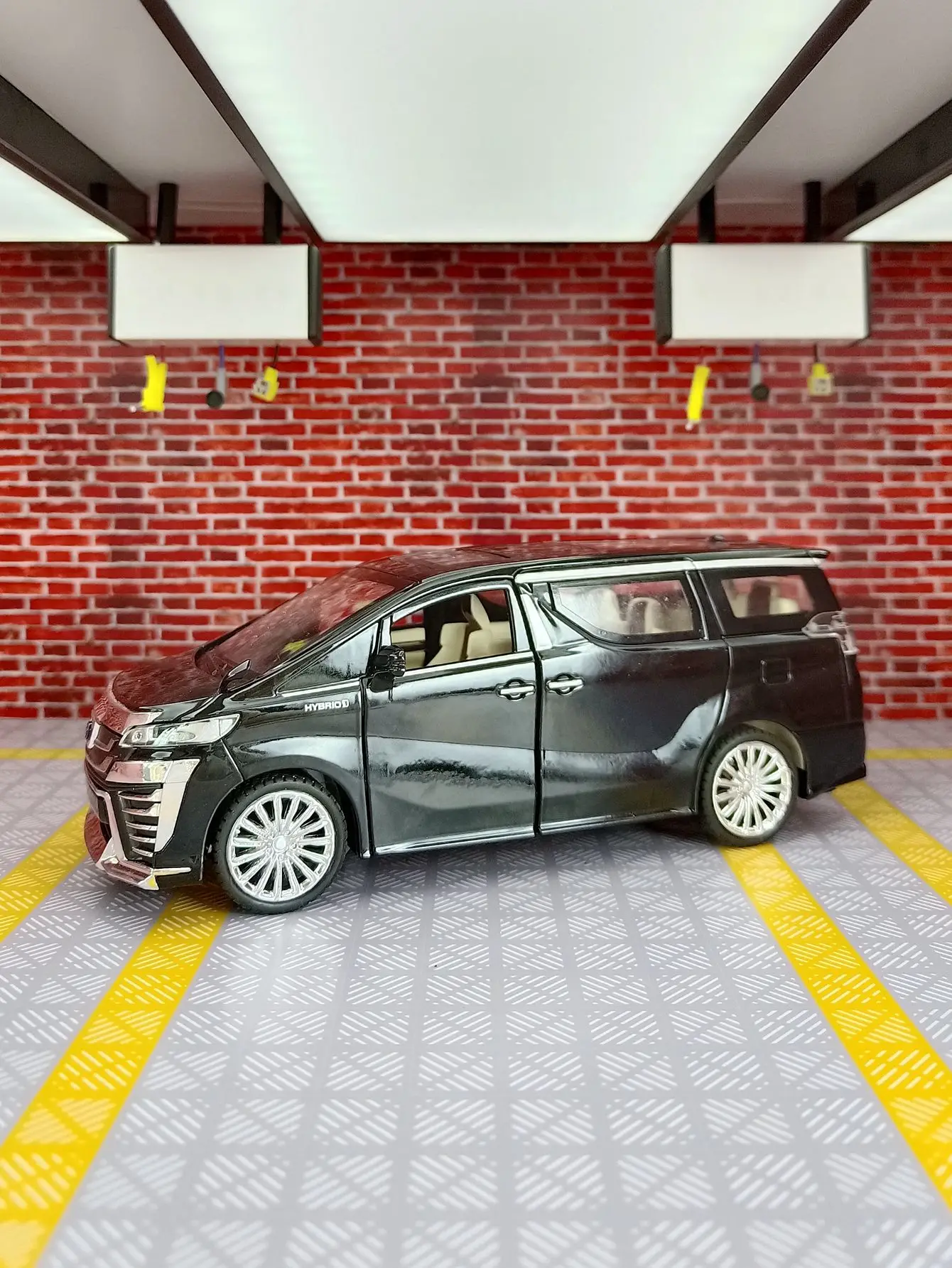 Фото 1:24 VELLFIRE MPV сплав, модель коммерческого автомобиля, украшения автомобиля, акустооптическая игрушка для мальчиков, дверь, капот, багажник, можно открыть №5