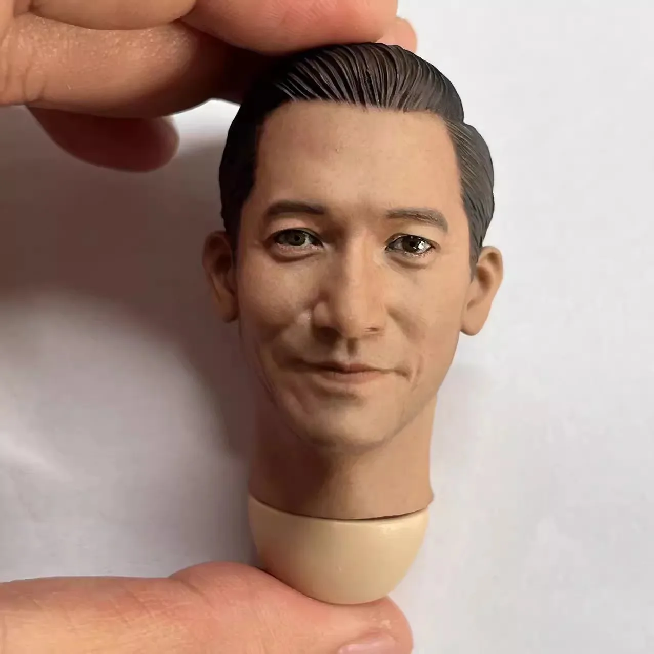 Фото Изготовленная на заказ голова Leung Tong в масштабе 1/6, лепка мужского солдата, красивая резьба по голове для 12-дюймовой TBL PH, экшн-фигурка, куклы, игрушки №5