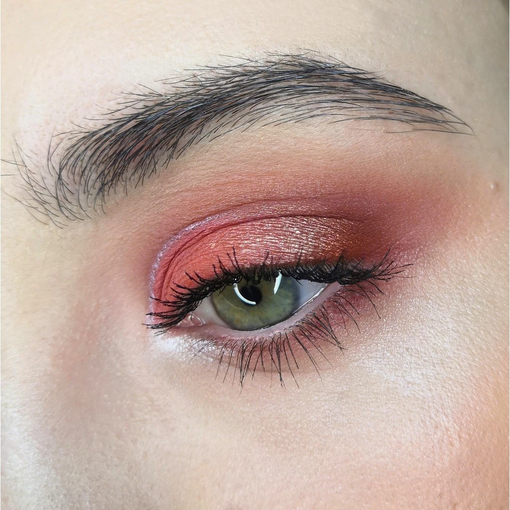 Тени для век MakeUp Revolution Forever Flawless, 18 цветов, 19,8 г (art.: 3920bb0e81f5c) - 3920bb0e81f5c