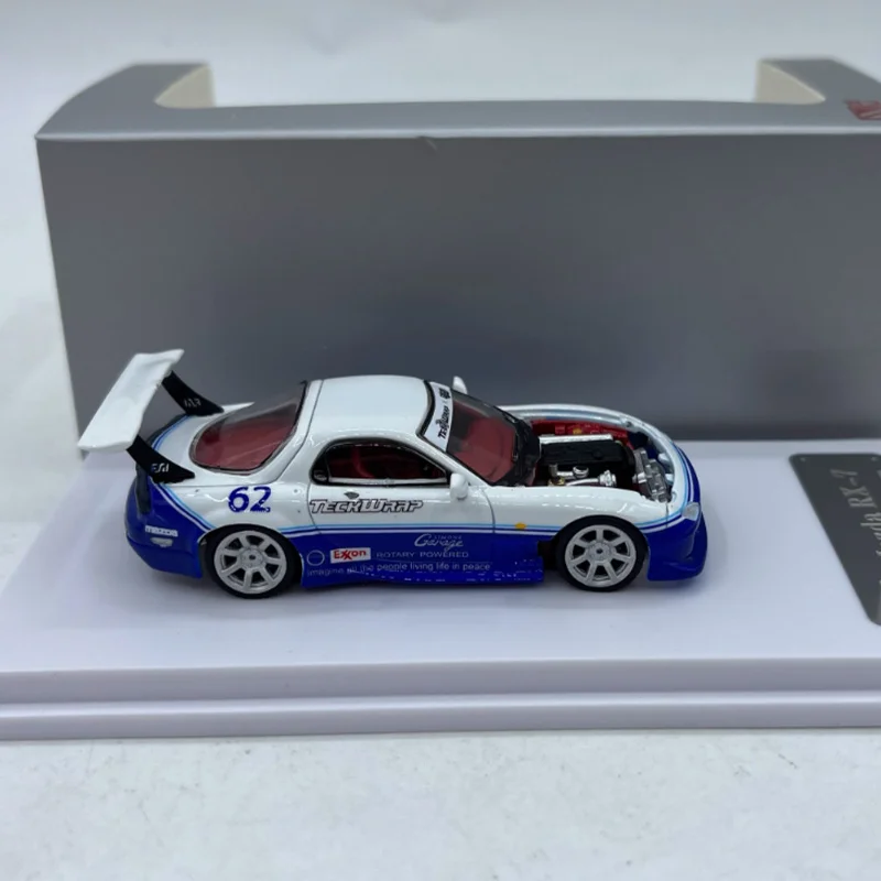 Фото DCM масштаб 1:64 сплав RX-7 широкофюмерный литой миниатюрный игрушечный автомобиль моделирование классическая модель Коллекционный сувенирный дисплей №3