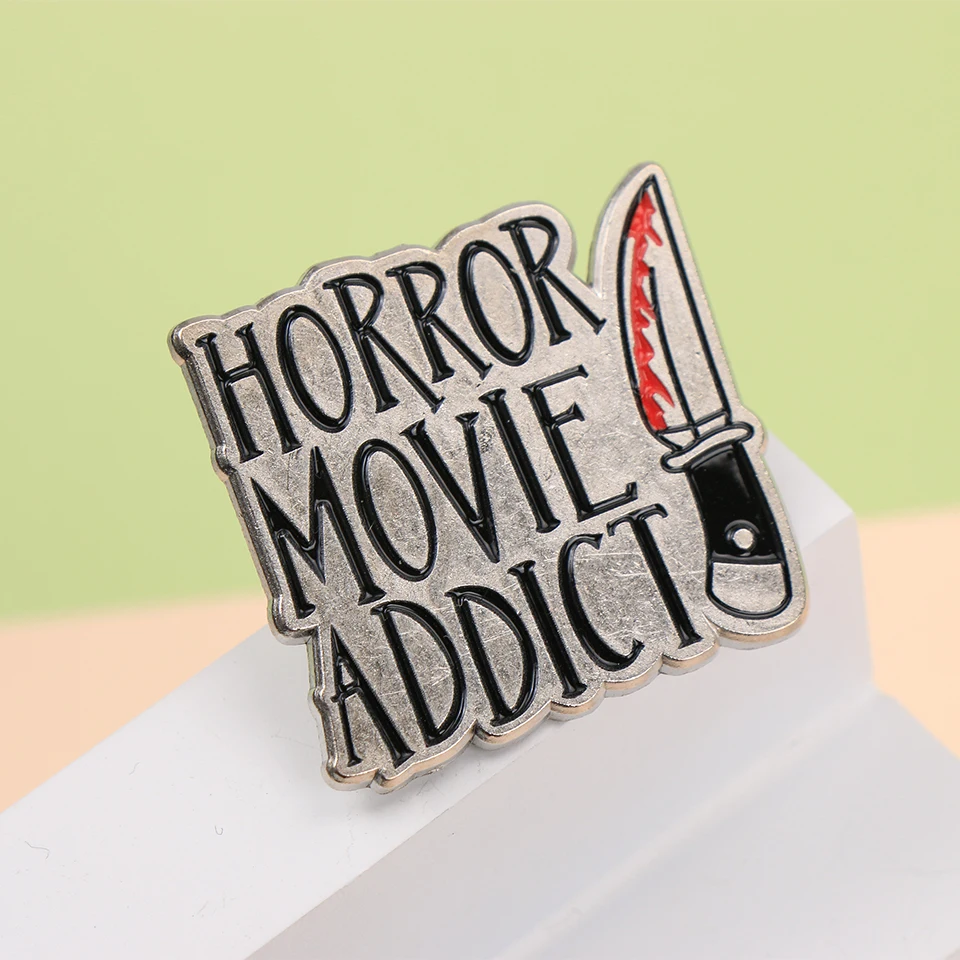 Фото Панк-кинджал с буквами HORROR FILM ADDICT, эмаль, металлические забавные булавки для лацканов, броши, значки, аксессуары для одежды, подарок для друзей №4