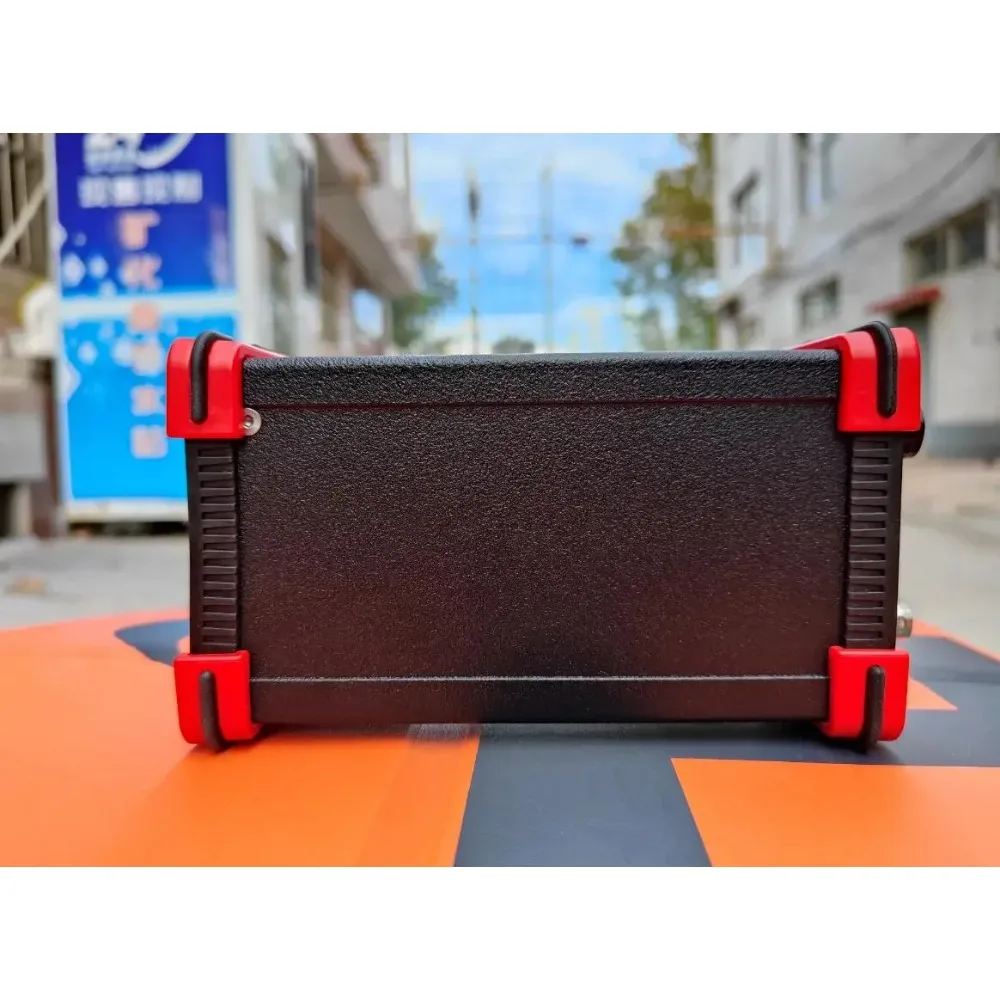 Фото 2025 НОВЫЙ 5 Вт USDX USDR HF QRP SDR Трансивер SSB/CW Трансивер 8-диапазонный DSP SDR Черный корпус с ручным микрофоном и аккумулятором №4