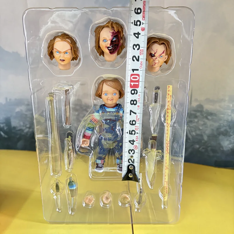 Фото Neca Chucky Doll Фигурка Childs Play Goeden Ultieme Chucky Dolls P VC Фигурки Подвижные суставы Коллекционная модель игрушки 10 см №2