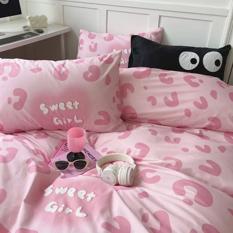 Фото Kawaii Sanrio набор из четырех предметов Hello Kittys милый мультяшный студенческий общежитие костюм из трех предметов простыня покрывало Игрушки для девочек №4